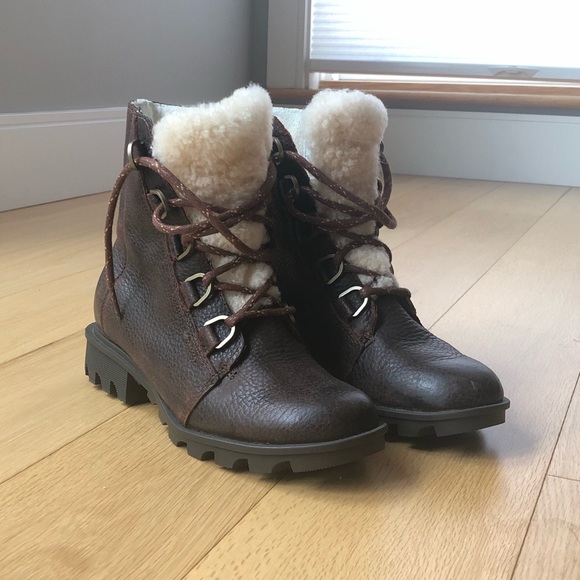 Sorel Phoenix Genuine Shearling Lined Boots Size 6 - Picture 1 of 6